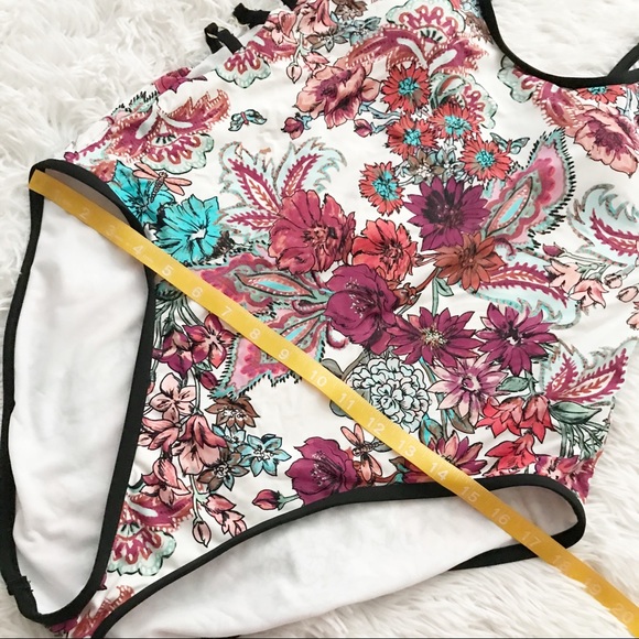 Gibson Latimer Floral One Piece Swimsuit NWT ✨ - Picture 5 of 7